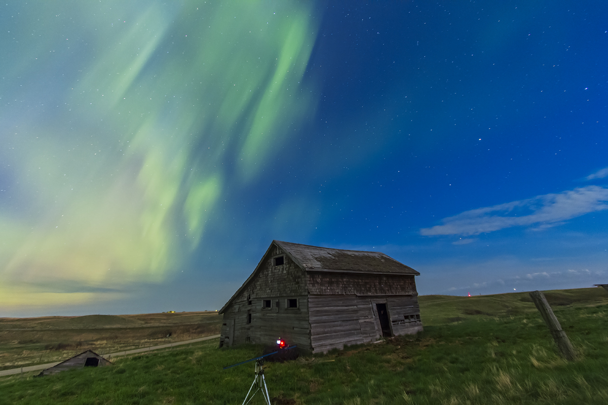 Aurora over Old Barn #1 (May 17-18, 2013)
