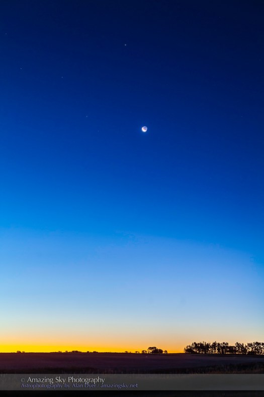 Moon, Mars & Regulus (Oct 1, 2013)