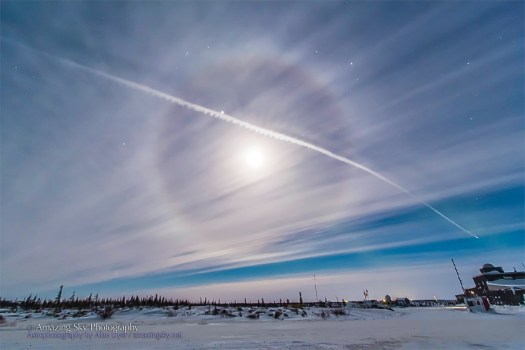 Lunar Halo & Contrail at CNSC (Feb 9, 2014)