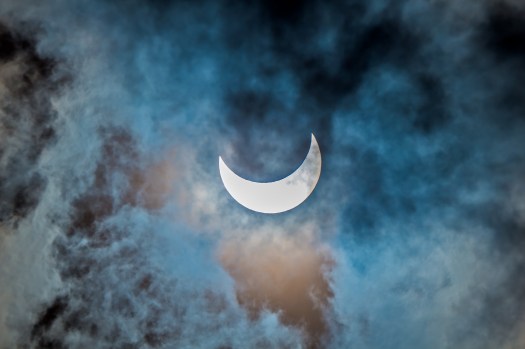 Partial Solar Eclipse in Cloud #1 (Oct 23, 2014)