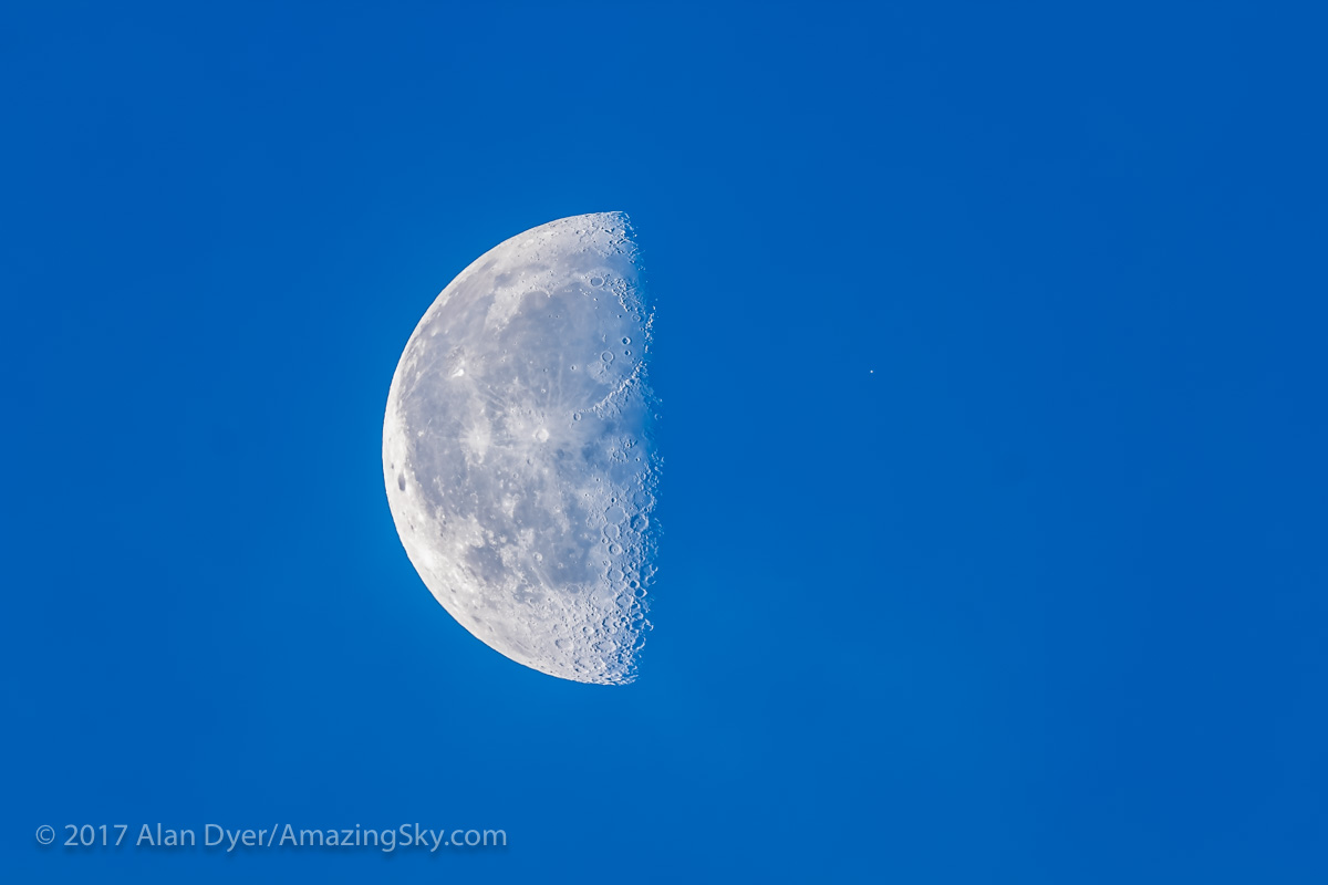 Aldebaran Near the Moon in Day Sky
