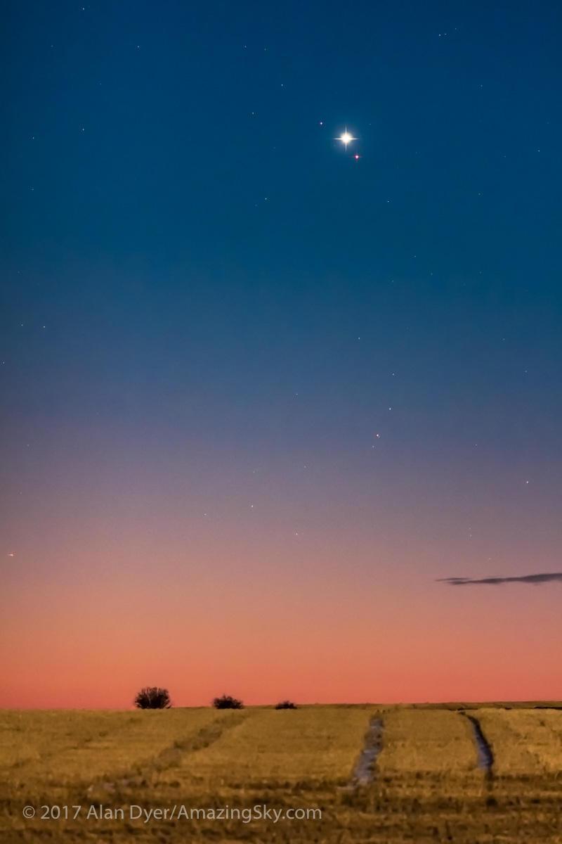 Venus &amp; Mars in Close Conjunction #2 (Oct 5, 2017)