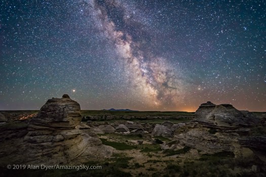 Mars and the Milky Way over Writing-on-Stone