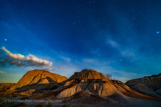 Moonrise Light at Dinosaur Park - North