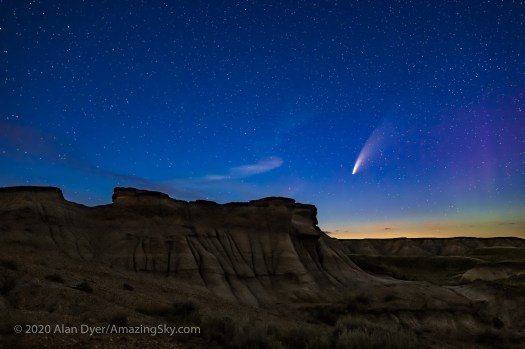 Comet over Hoodoos at Dinosaur Park (July 14, 2020)